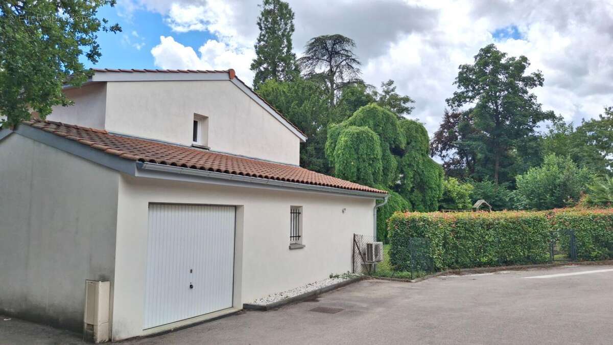 Maison à LIMAS