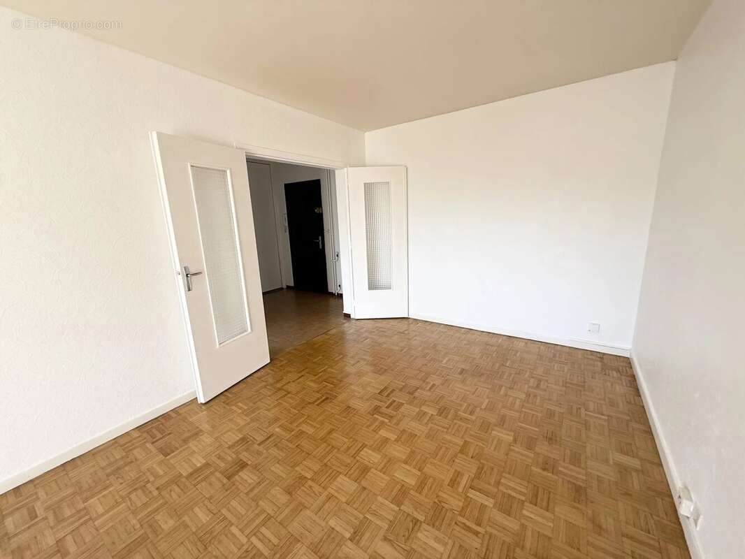 Appartement à MEYLAN