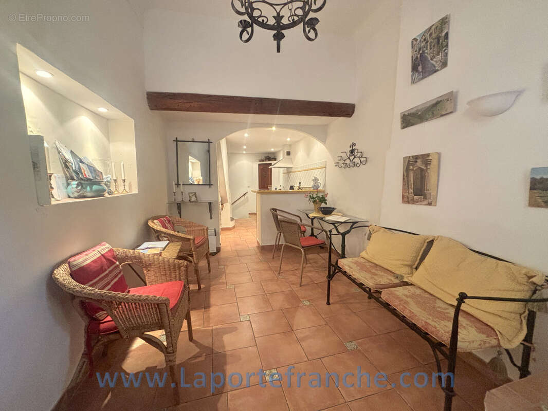 Haut de cagnes maison de village 3-4 pièces avec balcon - photo 3