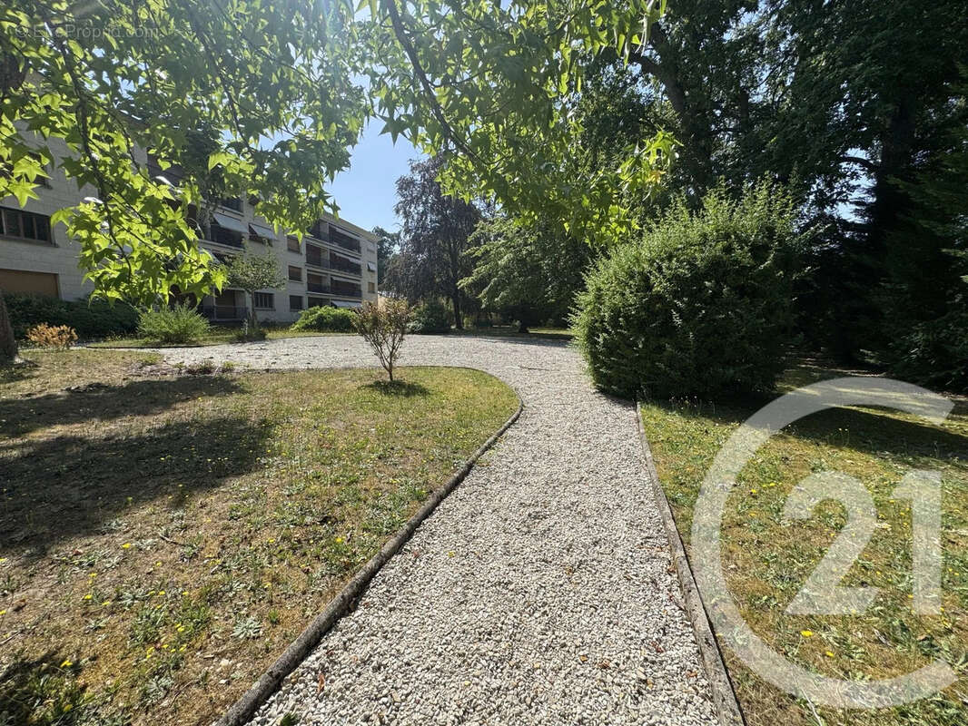 Appartement 111 m² à Avon  - photo 24