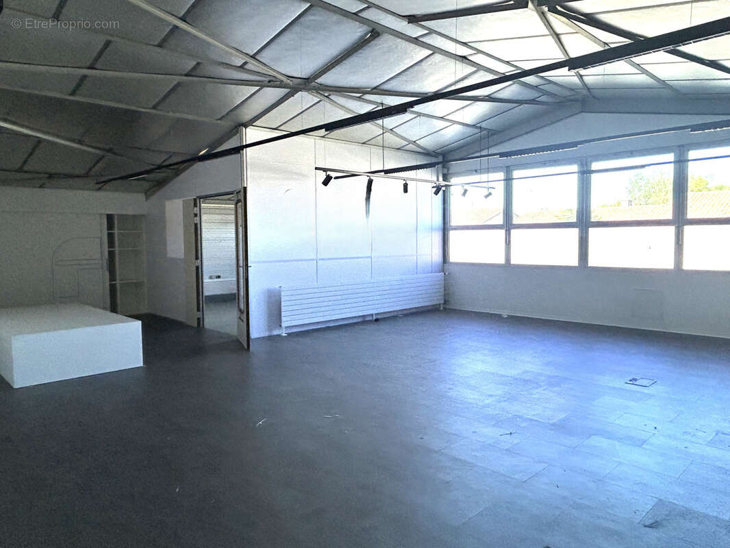 Commerce à LA GAUBRETIERE