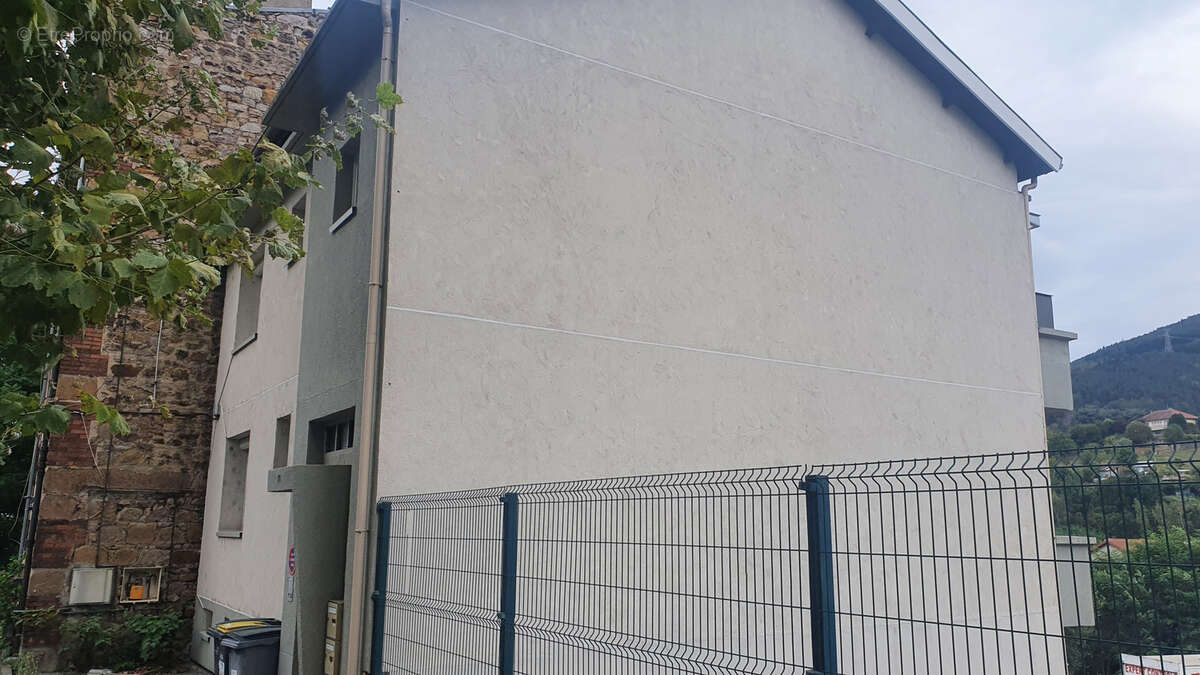 Appartement à SAINT-ETIENNE