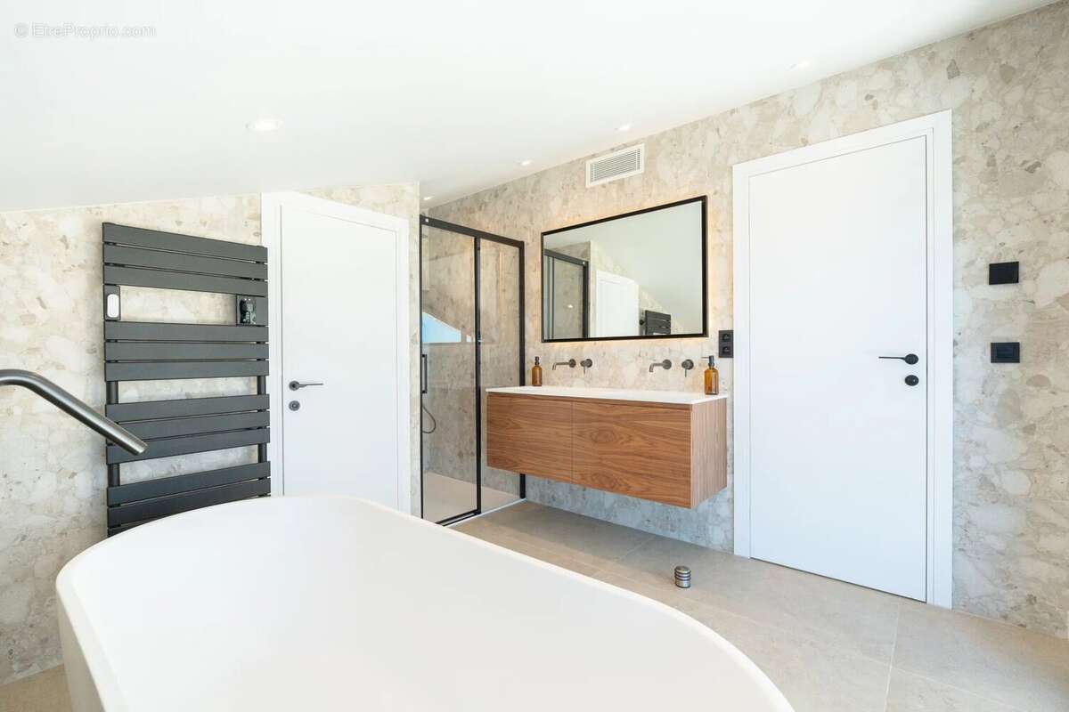 Maison à ROQUEBRUNE-CAP-MARTIN