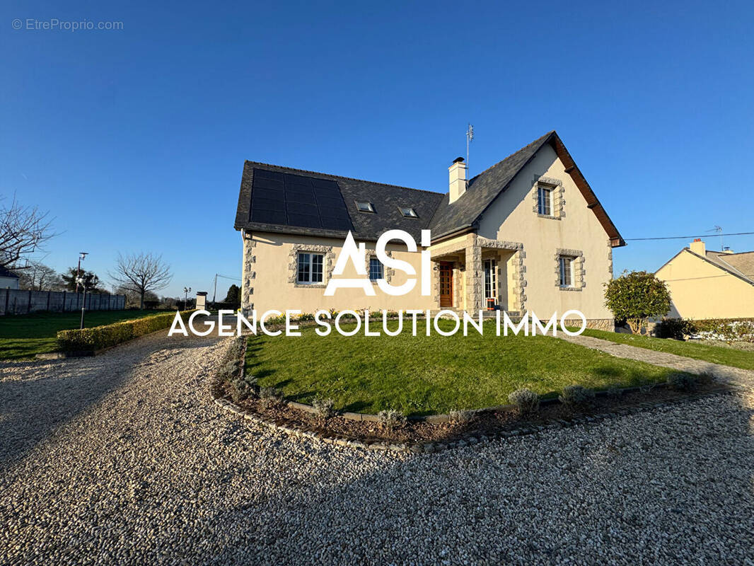 Maison à LEVARE