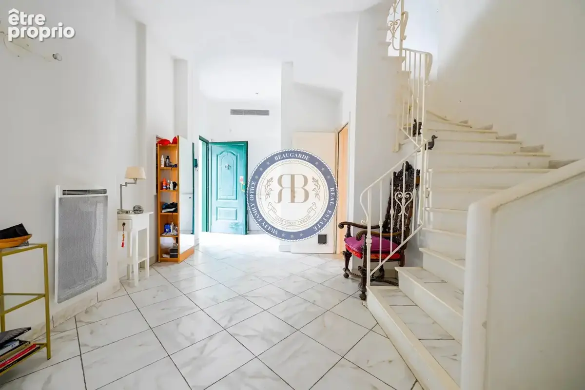 Aux portes de Valbonne – Villa néo-provençale de 192 m²– Panorama d'exception – Terrain de 4 928 m². - photo 2