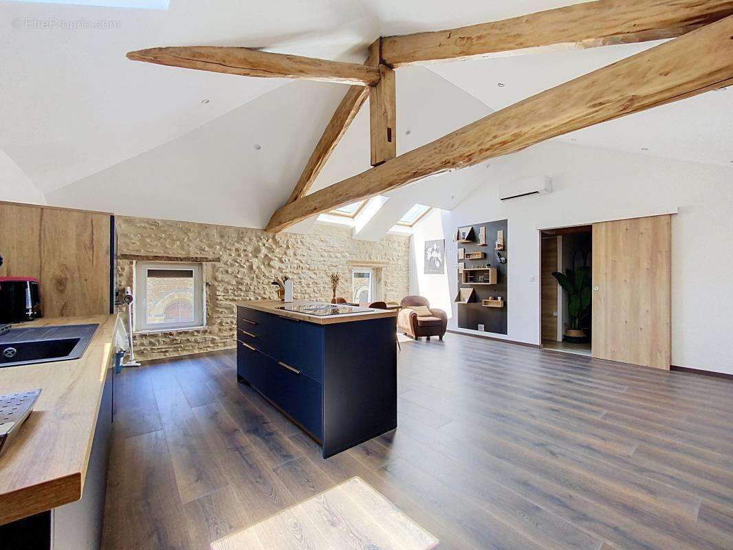 Maison à VILLE-SOUS-ANJOU