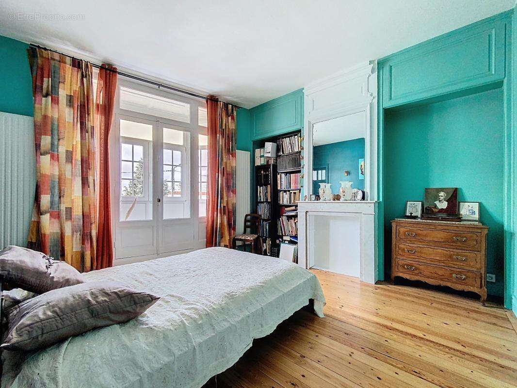 Maison à LA CHAPELLE-D'ARMENTIERES