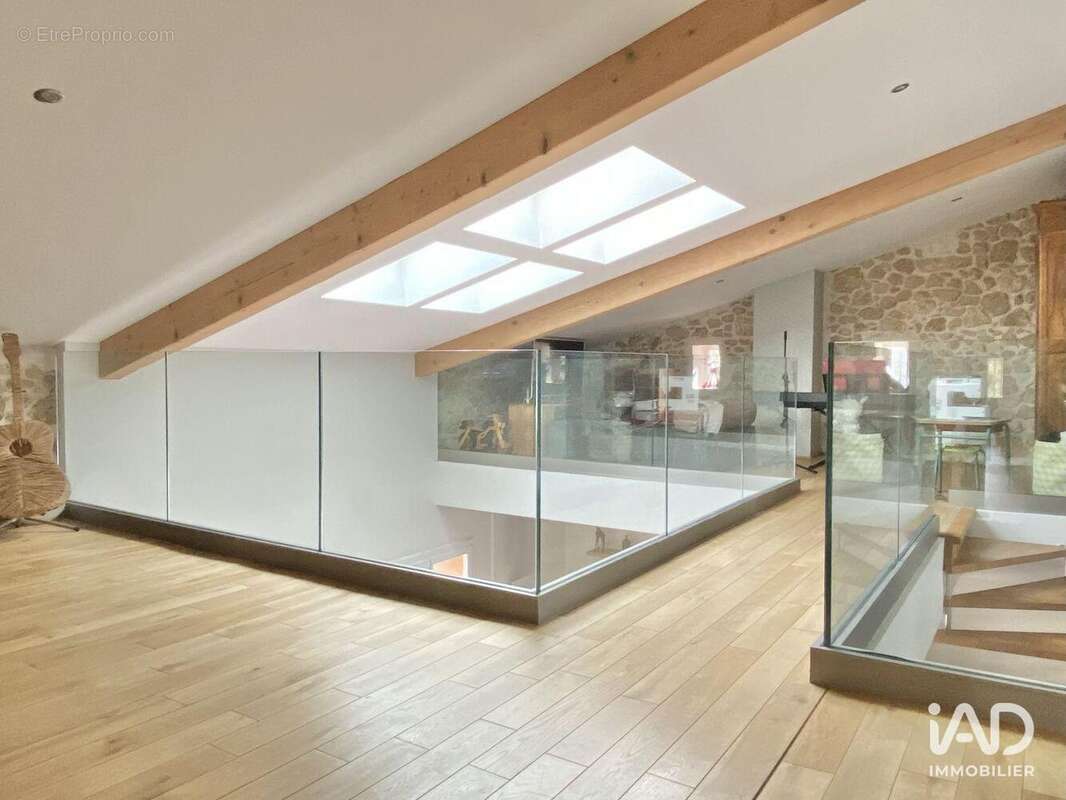 Maison 180 m² à Aix-En-Provence  - photo 6