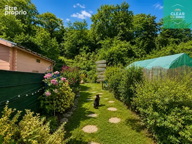 Maisonavec jardin et piscine - photo 9