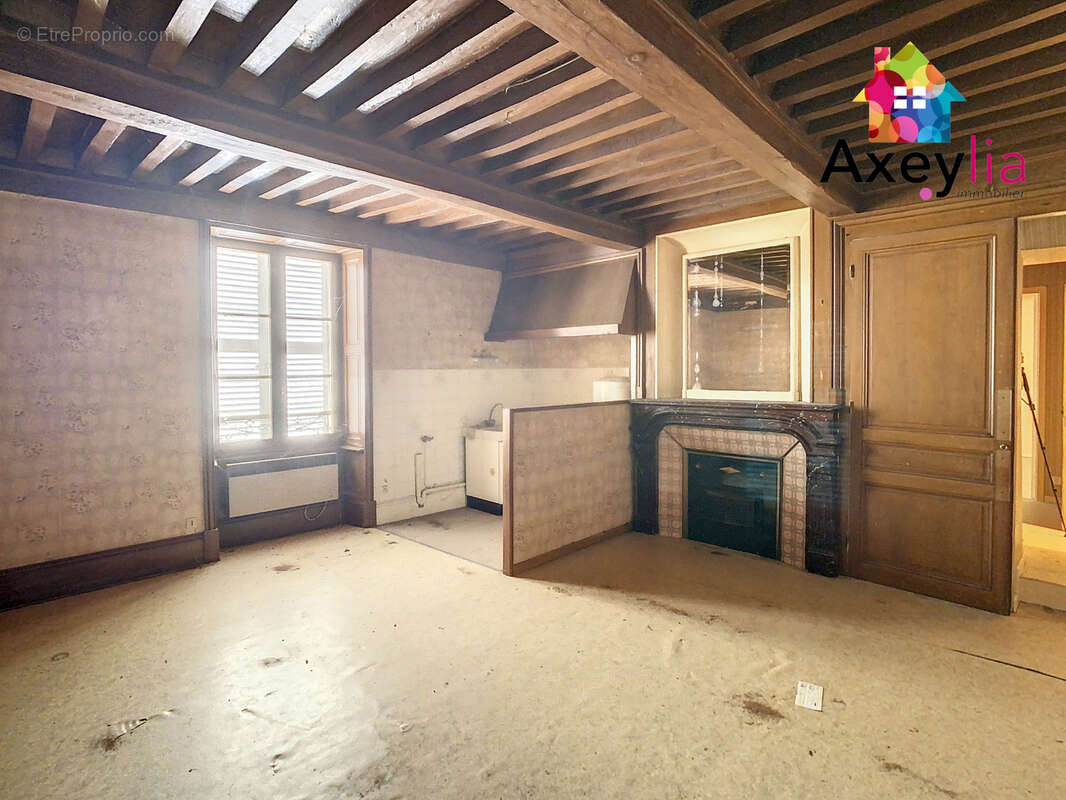 Appartement à RENAISON