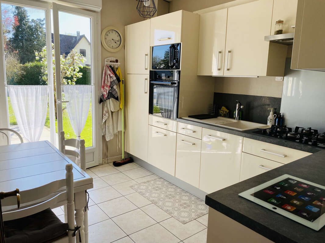 Maison à MONTFORT-L'AMAURY