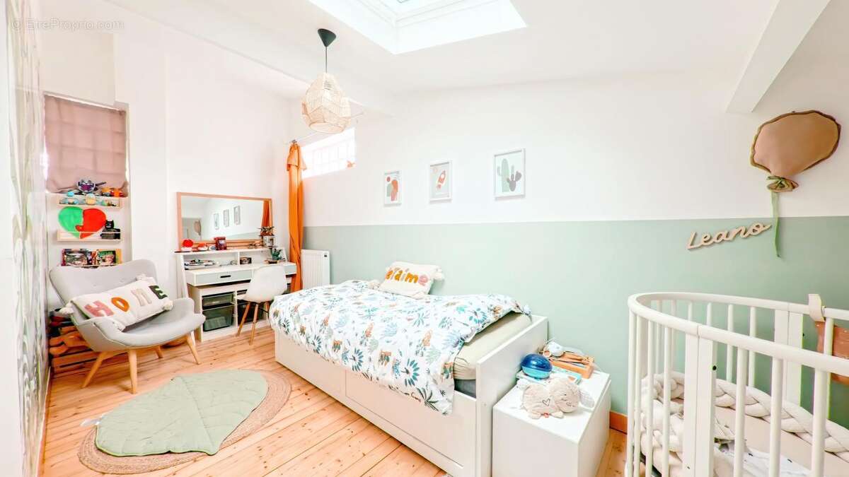 Maison à CHENNEVIERES-SUR-MARNE