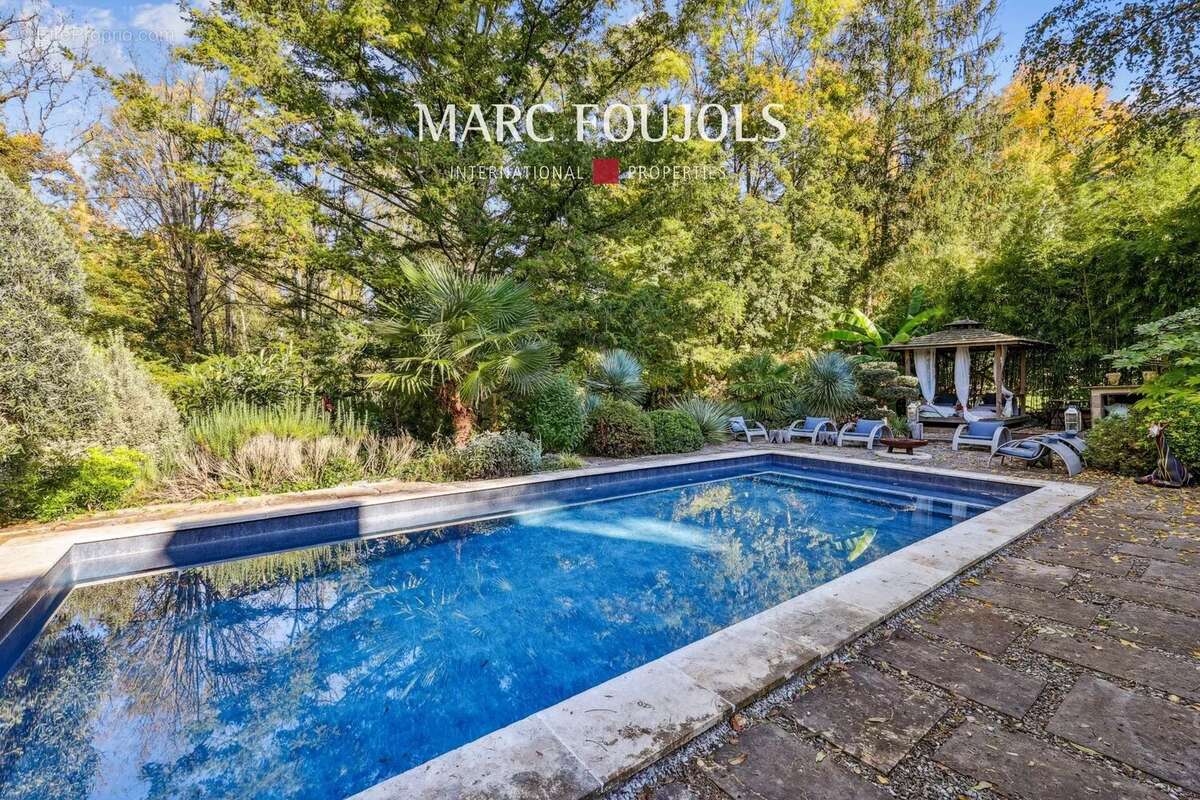 Maison à LA CELLE-SUR-MORIN