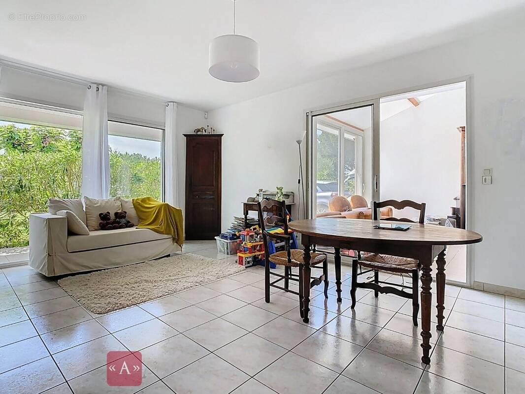 Maison à SAINT-SULPICE