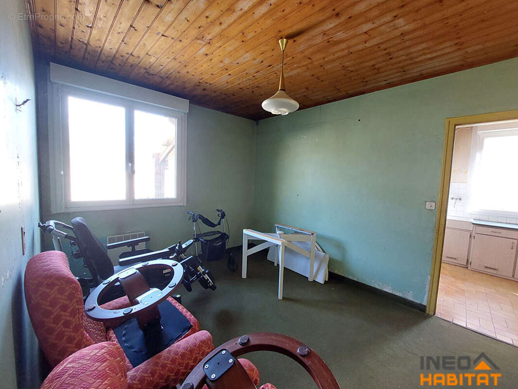 Maison à SAINT-GONDRAN