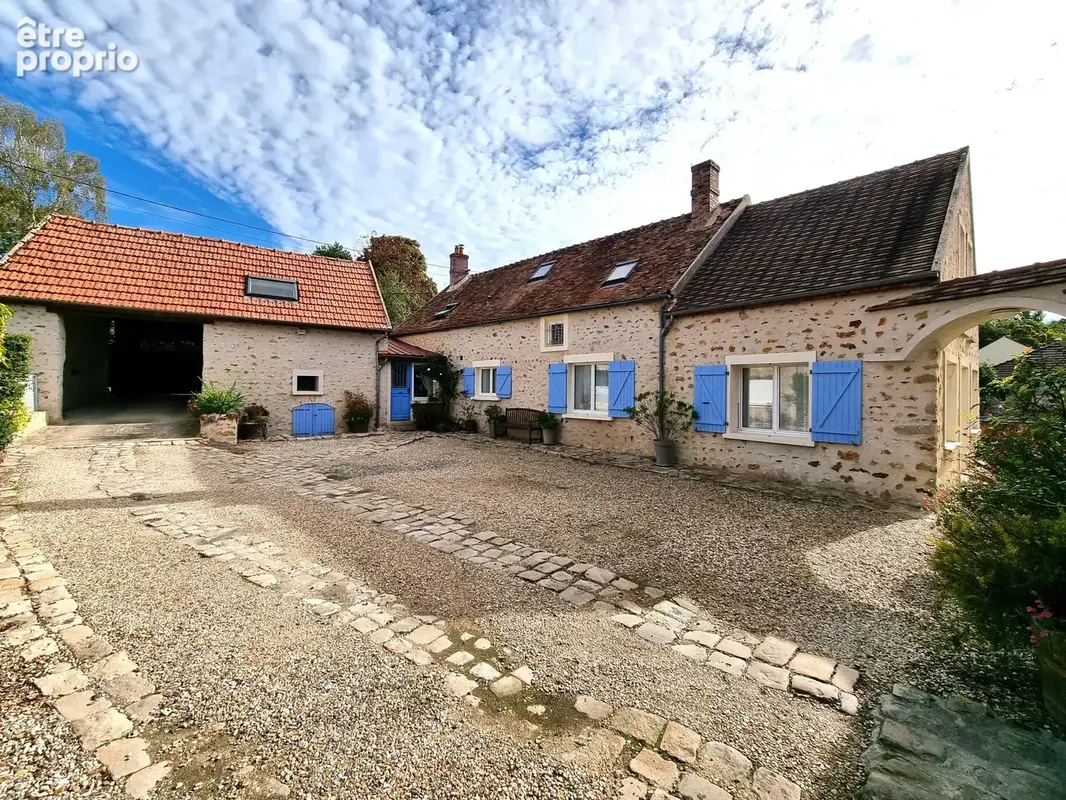 Moisenay - propriete en pierre - dependance - grange - terrain 1035m2 - photo 2