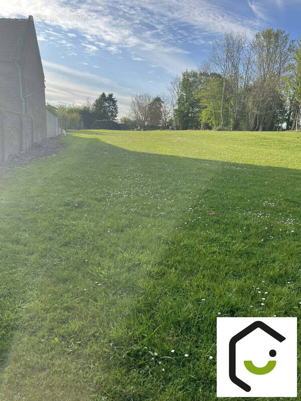 Terrain à REMAUGIES