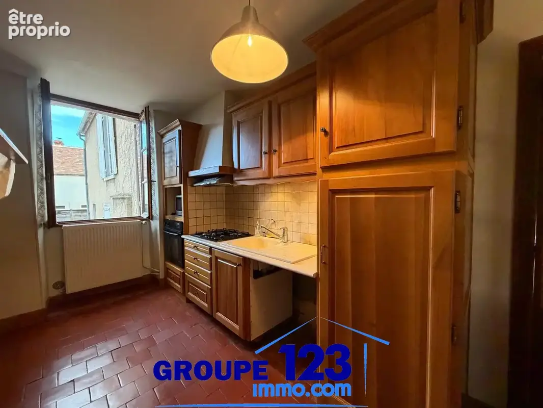 Seignelay   élégante maison bourgeoise du xixe siècle avec dépendance et jardin - photo 5