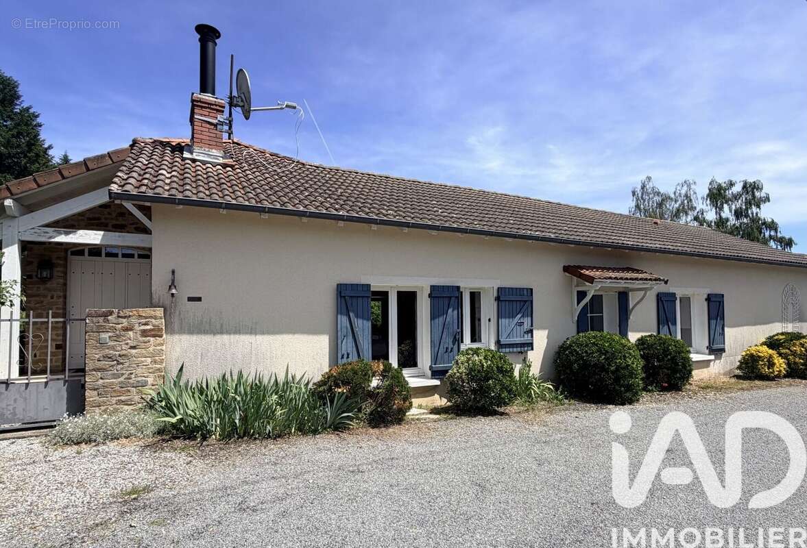 Photo 4 - Maison à SAINT-LEONARD-DE-NOBLAT