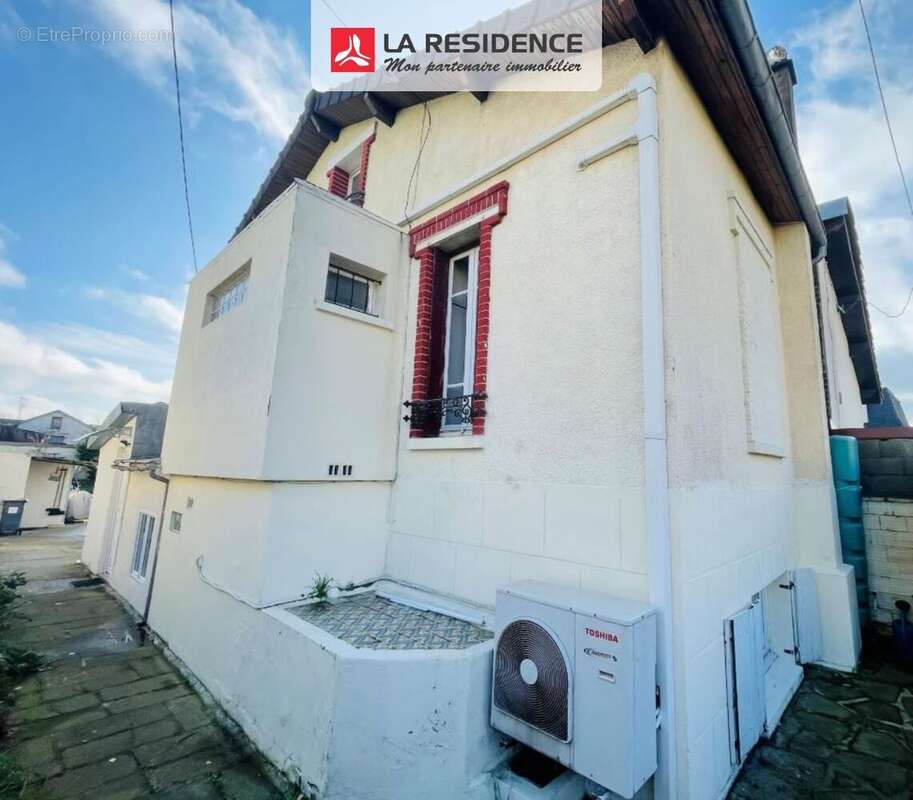 Maison à SARTROUVILLE