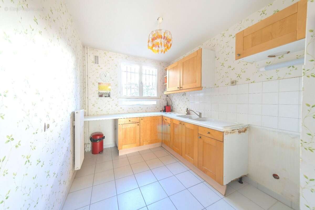 Appartement à PARIS-20E