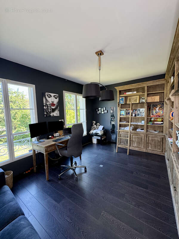 Maison à MEZY-SUR-SEINE