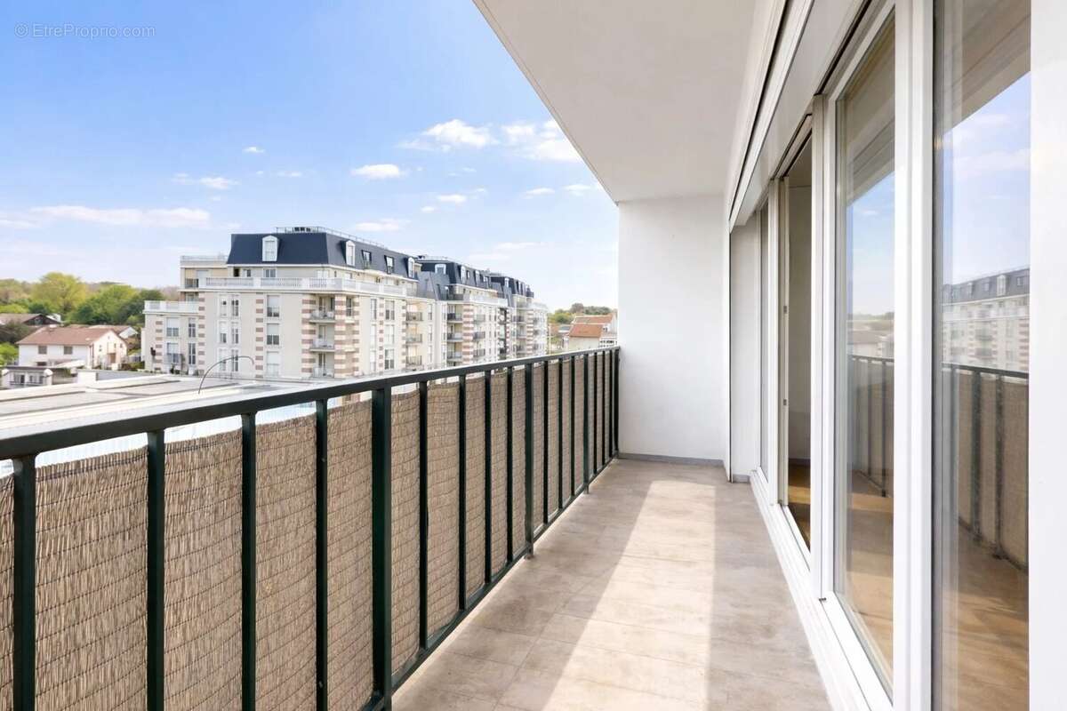 Appartement à LIVRY-GARGAN