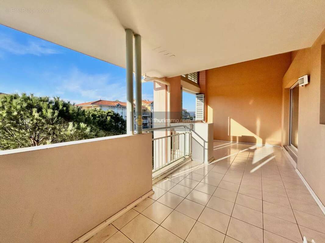 Appartement à FREJUS