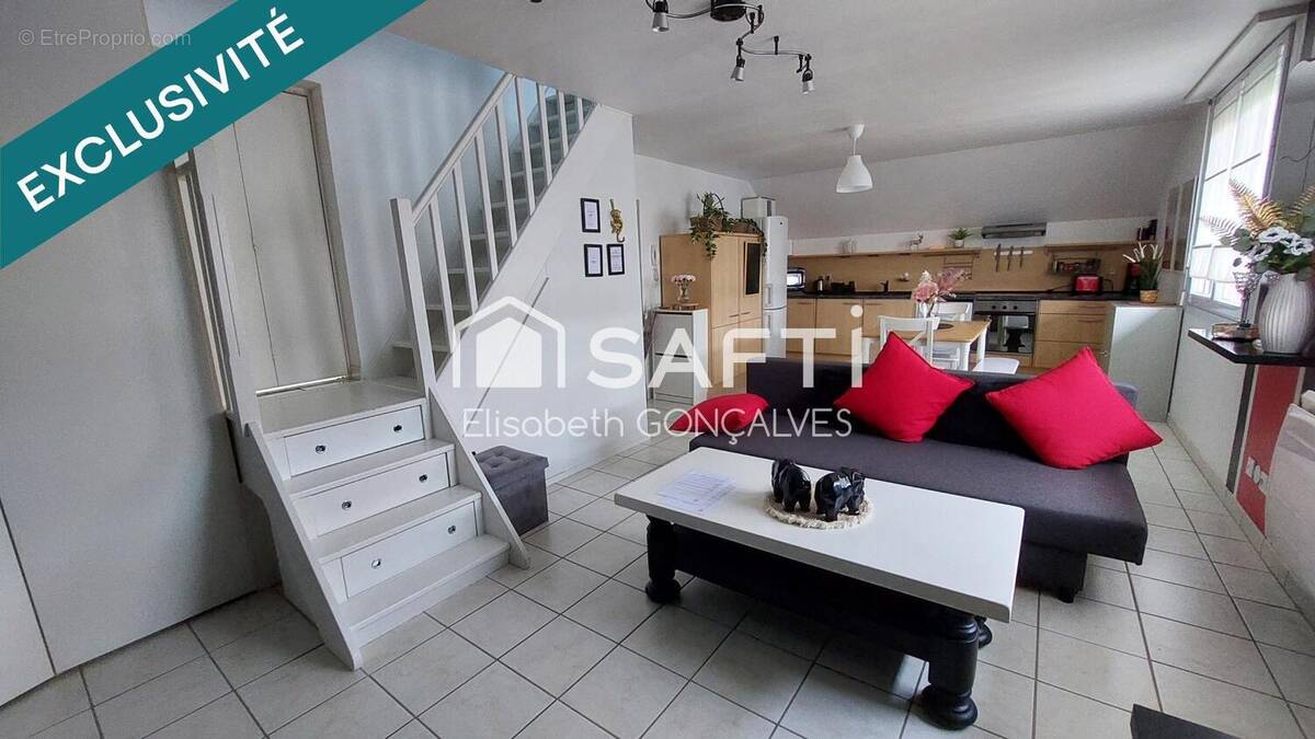 Photo 1 - Appartement à FLEURY-LES-AUBRAIS