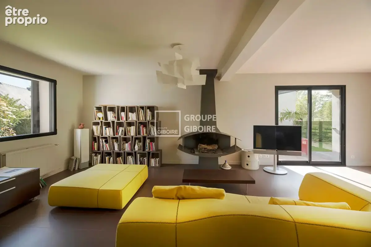 A VENDRE - Agence GIBOIRE - EXCLUSIVITÉ - Maison Type 6 d'environ 110 m² - BRUZ - Vue sur le Golf de Cicé Blossac - Rennes métro - photo 5