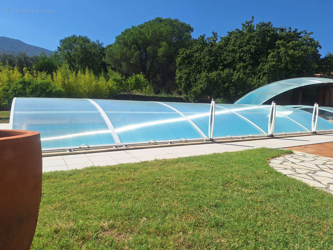 Maison à LAROQUE-DES-ALBERES