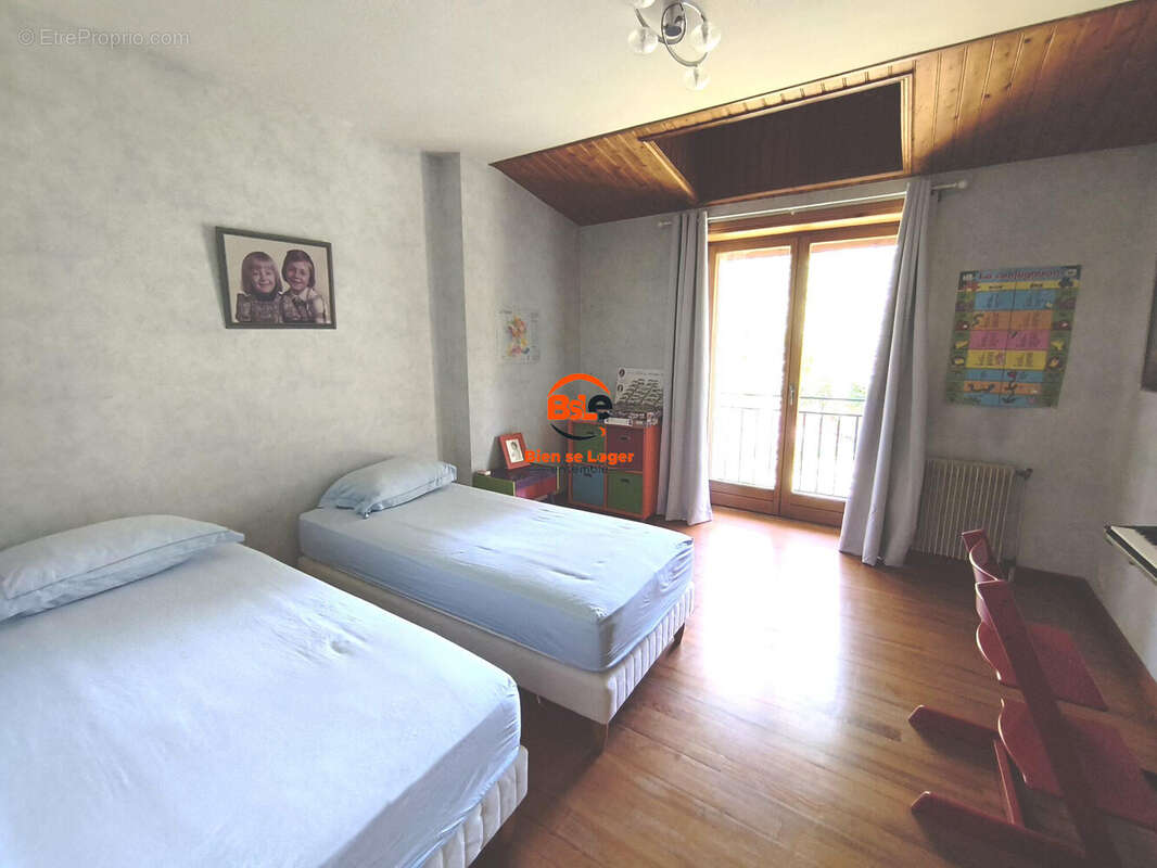 A vendre, grande villa 4 chambres Moissat - Agence Immobilière BSLE PONT DU CHATEAU  - Maison à MOISSAT