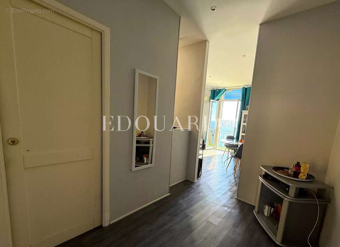 Appartement à ROQUEBRUNE-CAP-MARTIN