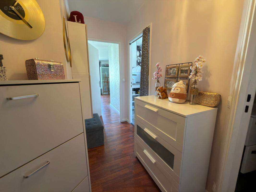 Appartement à SAINT-MAUR-DES-FOSSES