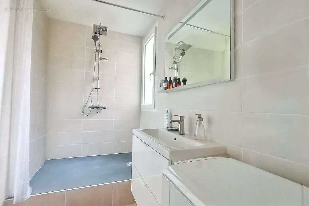 Appartement à EPINAY-SUR-SEINE