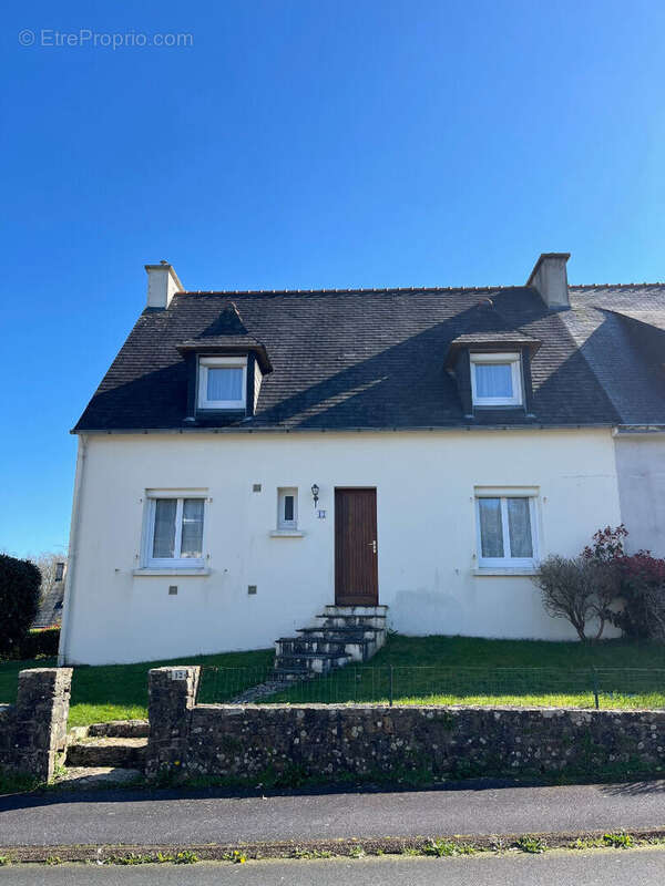 Maison à PLUGUFFAN