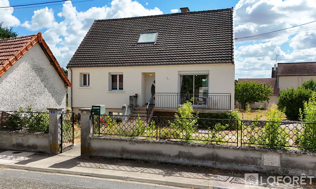 Maison Neuilly Le Real - photo 4