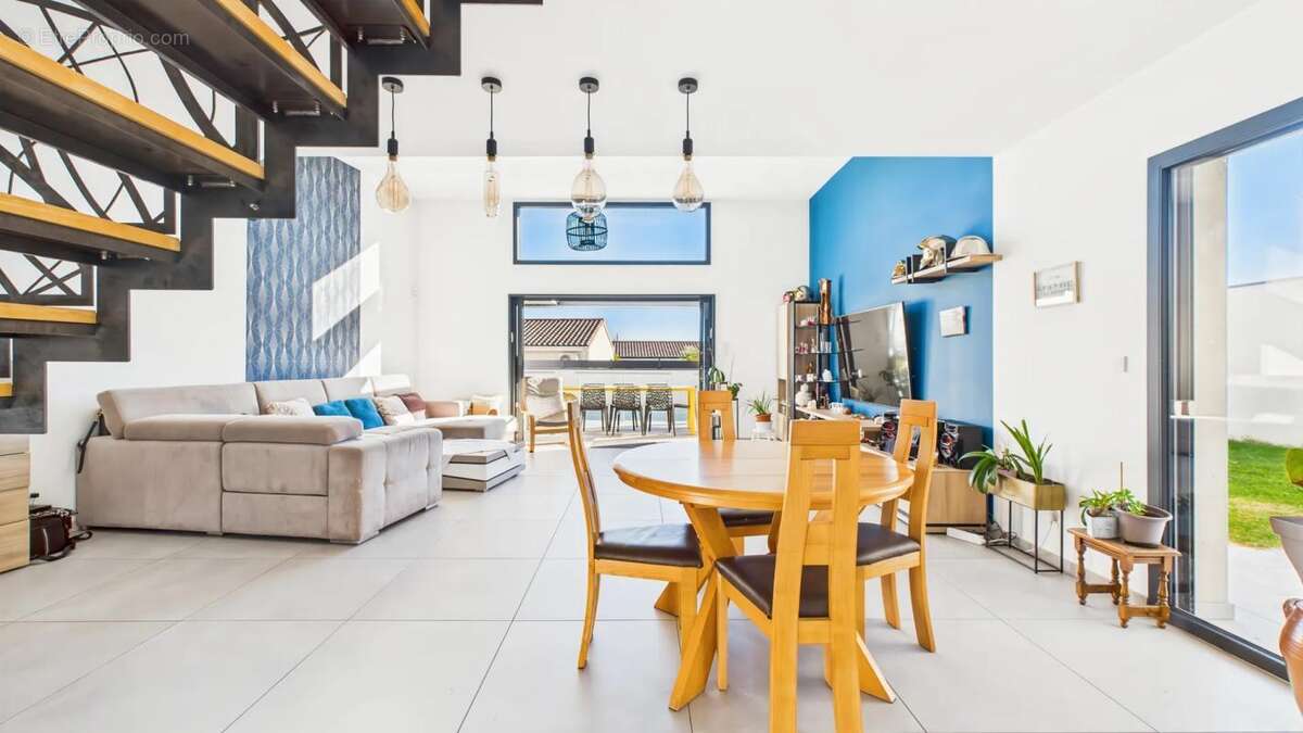 Maison à PONT-DE-L&#039;ISERE