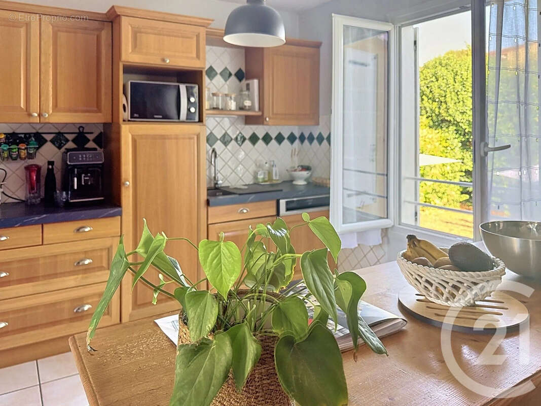 Maison 120 m² à Ruelle-Sur-Touvre  - photo 3