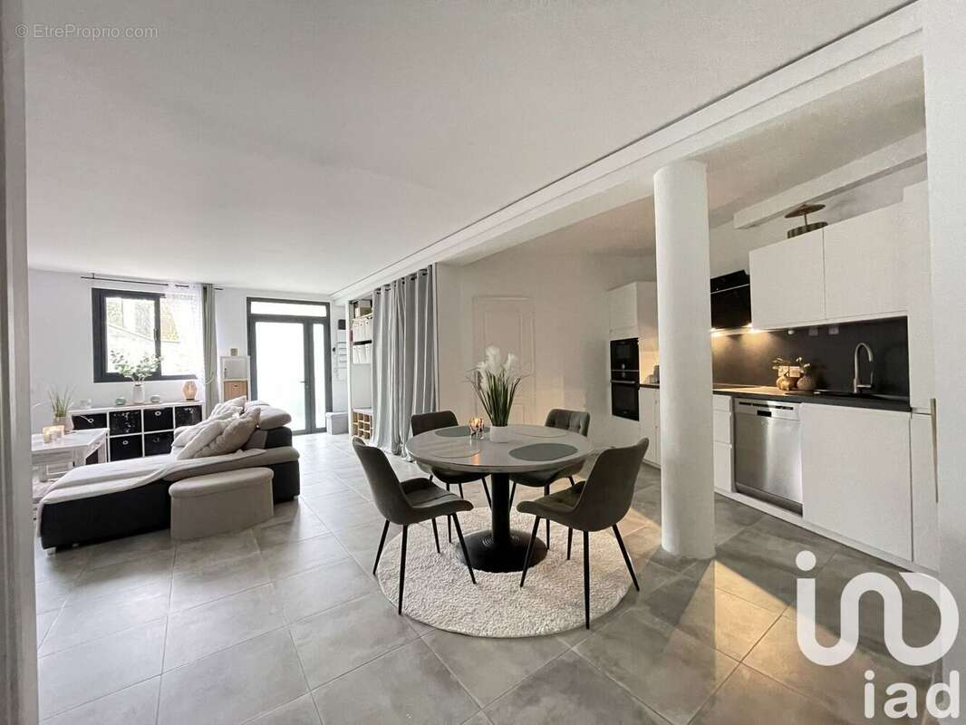 Photo 5 - Appartement à LE VAL-SAINT-GERMAIN