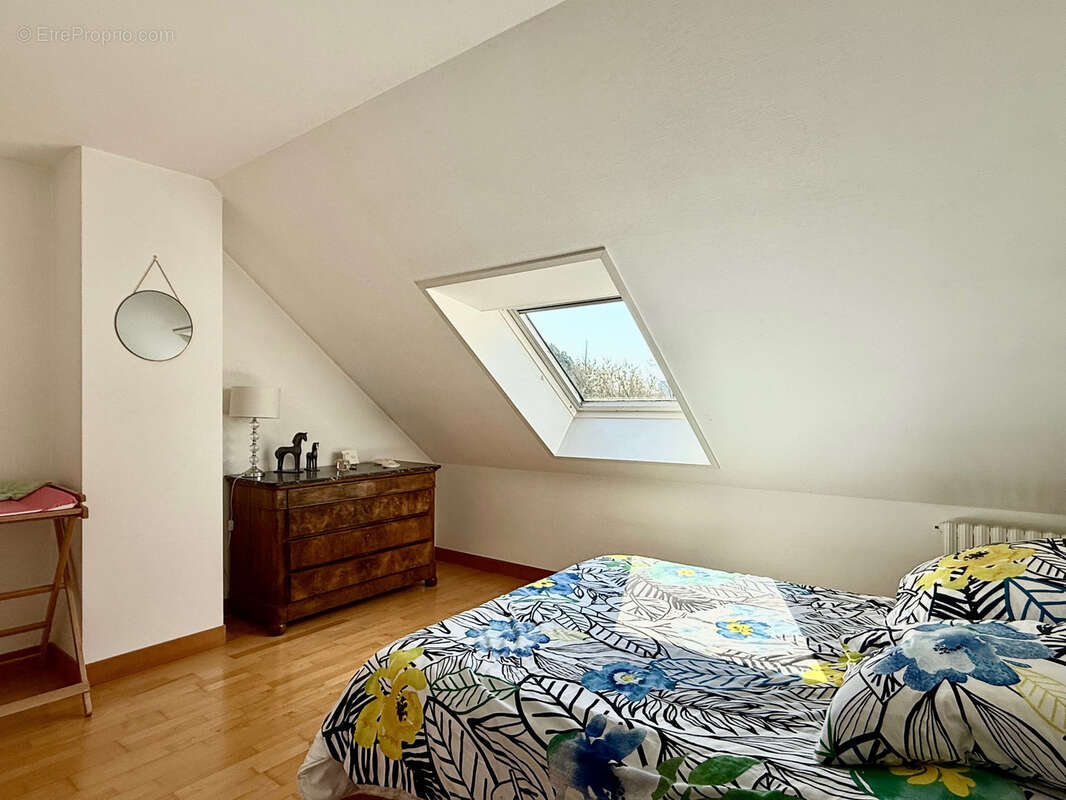 Maison à PONT-SAINTE-MARIE