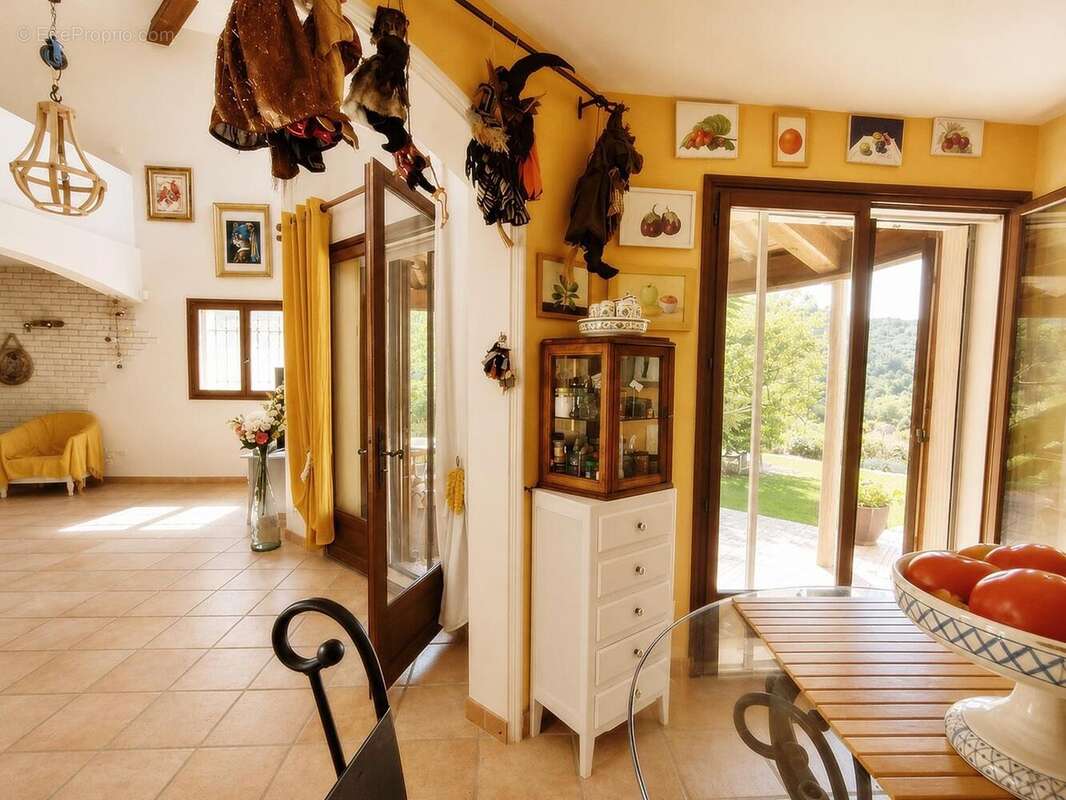   - Maison à COLOMARS