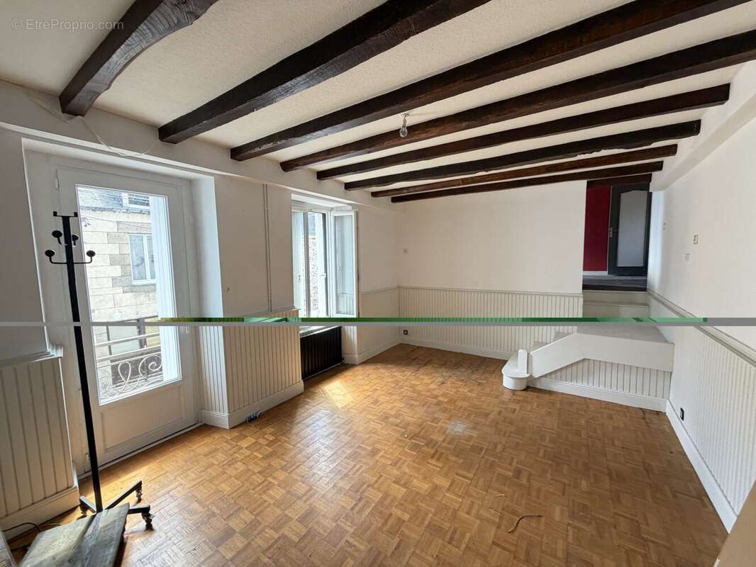 Appartement 278 m² à Rohan  - photo 5