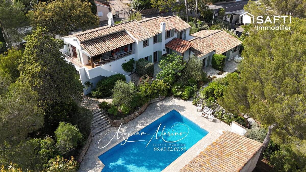 Photo 1 - Maison à FREJUS