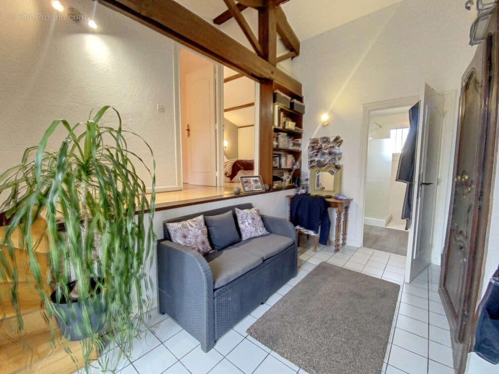 Maison à SAINT-BEAUZIRE