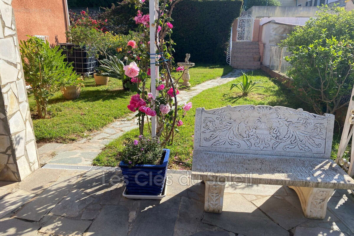 Maison à LA LONDE-LES-MAURES