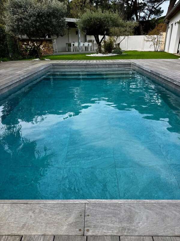 Villa contemporaine rénovée/imaginée par architecte d’intérieur – volumes exceptionnels – Janas - photo 3