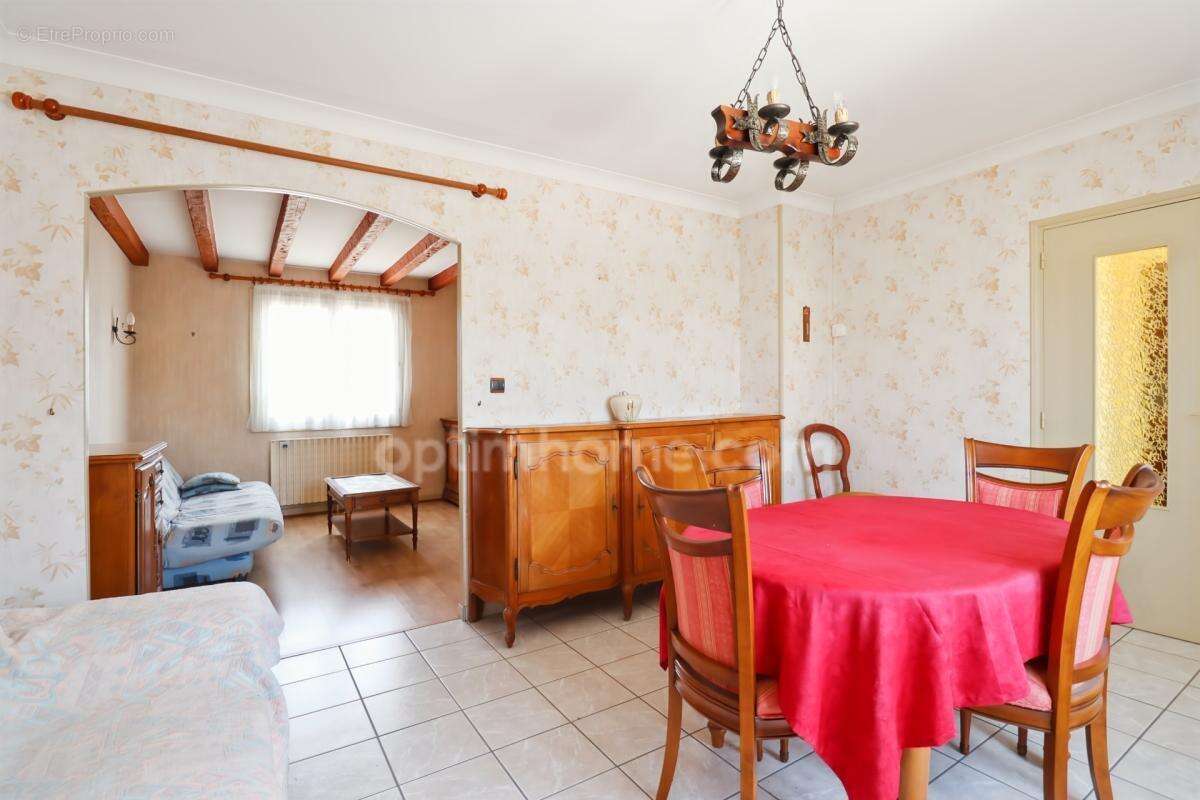 Maison Individuelle sur sous-sol de 65 m² environ - 4 pièces - 1 voir 2 Chambres - Garage -Parcelle 700 m² -MAGNAC LAVAL (87) - photo 7