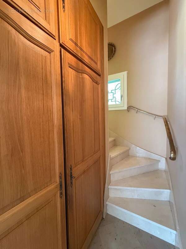 Maison à BREUX-JOUY