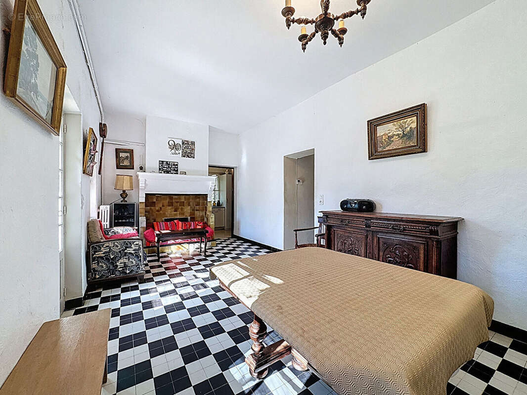 Maison à VILLENEUVE-LES-AVIGNON